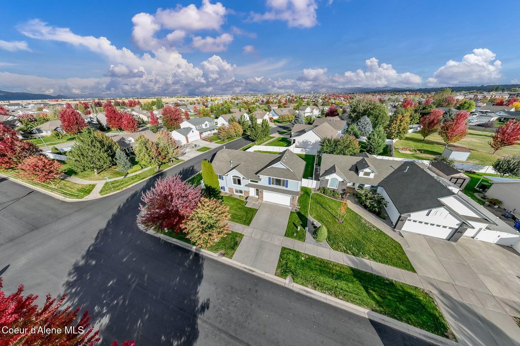 Photo of 2870 DANDELION St, Post Falls, ID 83854 (MLS # 25-10537)