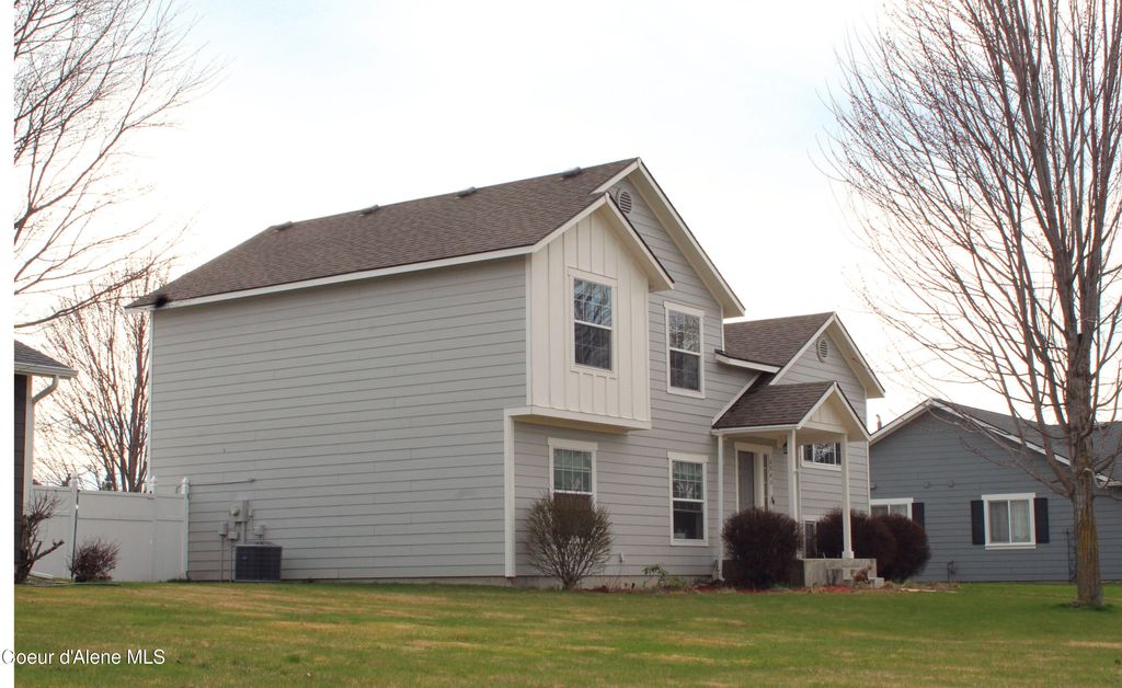 Photo of 6840 Majestic Ave, Rathdrum, ID 83858 (MLS # 26-2934)