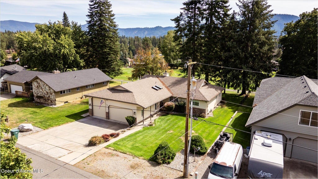 Photo of 2389 Avon CIR, Hayden, ID 83835 (MLS # 26-9371)