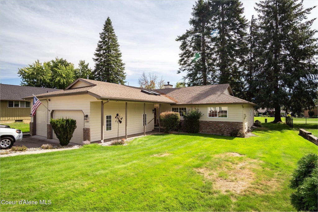 Photo of 2389 Avon CIR, Hayden, ID 83835 (MLS # 26-9371)