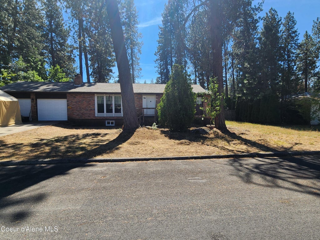 Photo of 4274 Woodland DR, Post Falls, ID 83854 (MLS # 26-8911)