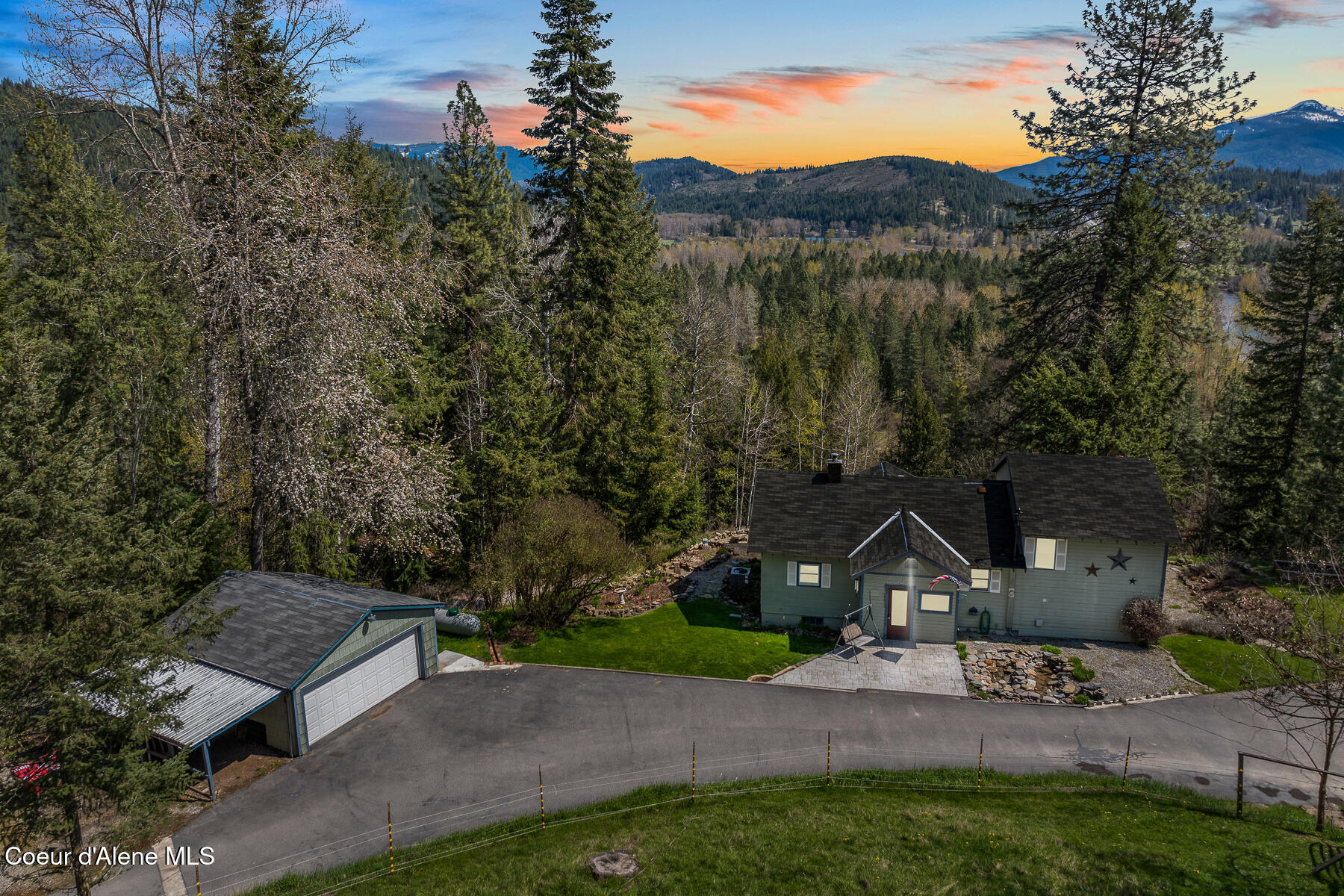 305 Fast Hill, Kingston, Alaska image 1
