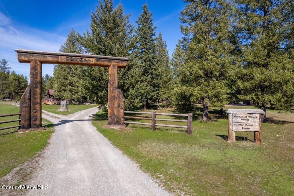 Photo of 72 Hank Allen Way Way, Blanchard, ID 83804 (MLS # 25-6874)