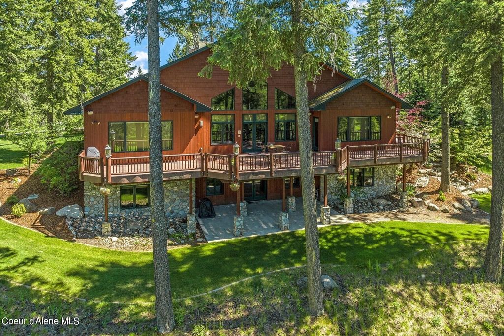 Photo of 526 Roop Rd, Cocolalla, ID 83813 (MLS # 24-5735)