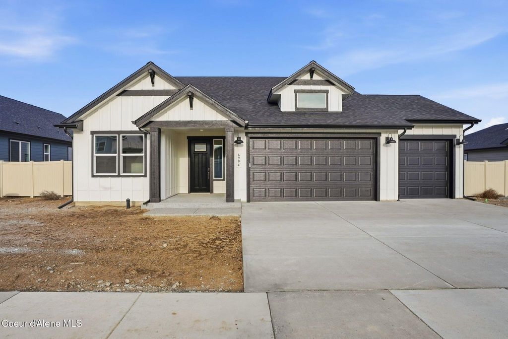 Photo of 6994 Coeur Terre Blvd, Coeur dAlene, ID 83815 (MLS # 26-1725)
