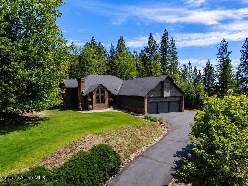 Photo of 2016 Packsaddle DR, Coeur dAlene, ID 83815 (MLS # 26-6490)
