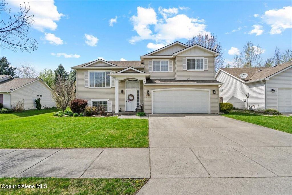 Photo of 5961 BELLEVILLE Dr, Coeur dAlene, ID 83815 (MLS # 26-4019)