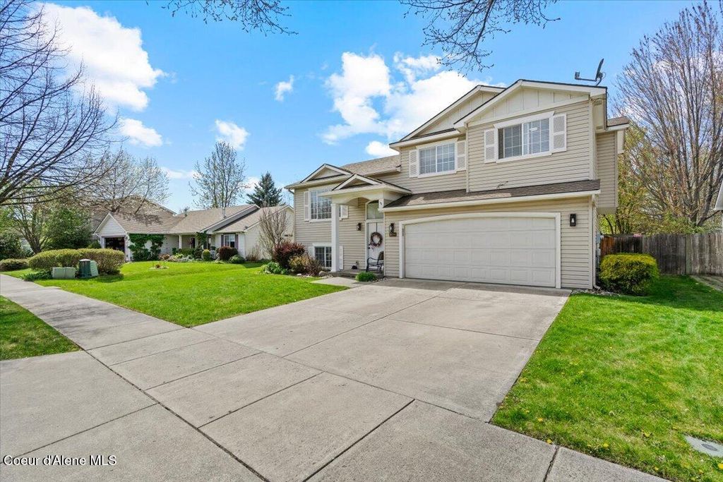 Photo of 5961 BELLEVILLE Dr, Coeur dAlene, ID 83815 (MLS # 26-4019)