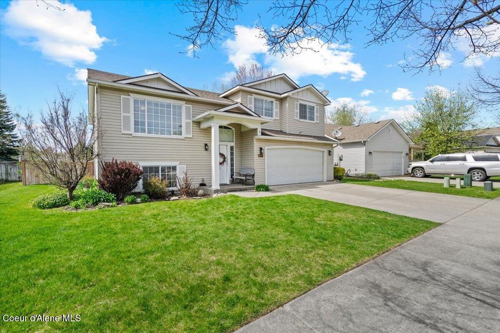 Photo of 5961 BELLEVILLE Dr, Coeur dAlene, ID 83815 (MLS # 26-4019)