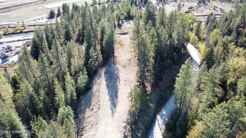 Photo of 211 Fork Ridge Ridge, Smelterville, ID 83868 (MLS # 25-10166)