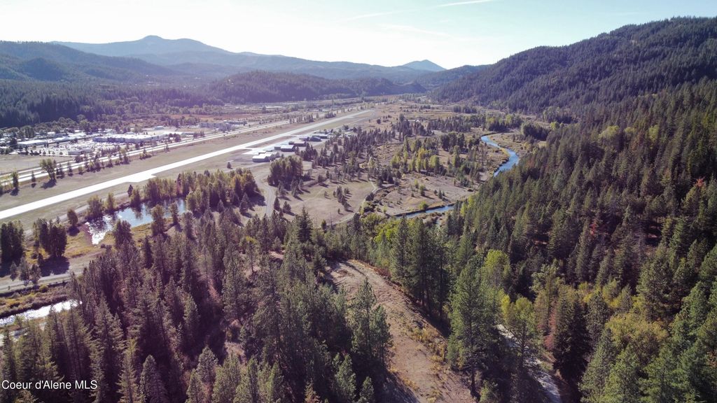Photo of 211 Fork Ridge Ridge, Smelterville, ID 83868 (MLS # 25-10166)