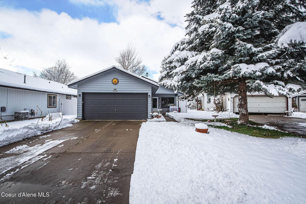 Photo of 10545 Camp Ct, Hayden, ID 83835 (MLS # 26-323)