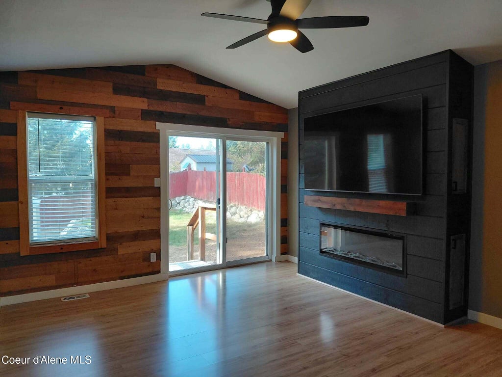 Photo of 31725 Middle Ave, Spirit Lake, ID 83869 (MLS # 26-10375)