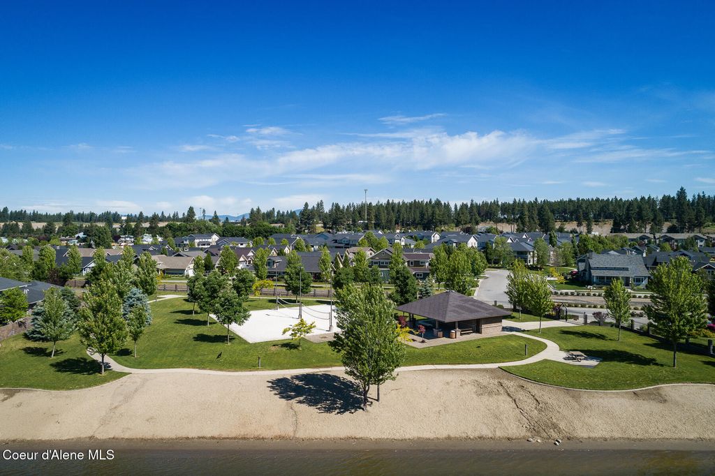 Photo of 4580 Greenchain Loop #5, Coeur dAlene, ID 83814 (MLS # 26-7000)