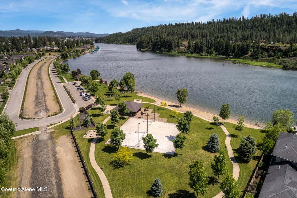 Photo of 4580 Greenchain Loop #5, Coeur dAlene, ID 83814 (MLS # 26-7000)