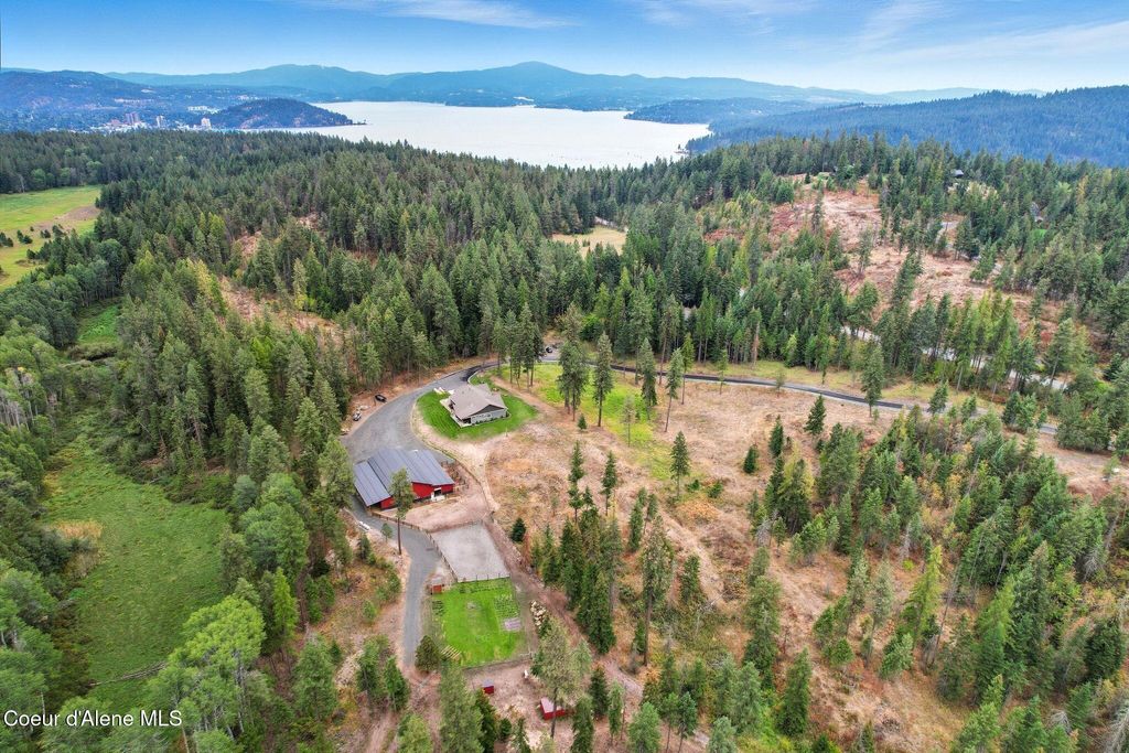 Photo of 3791 UPRIVER Dr, Coeur dAlene, ID 83814 (MLS # 25-9561)
