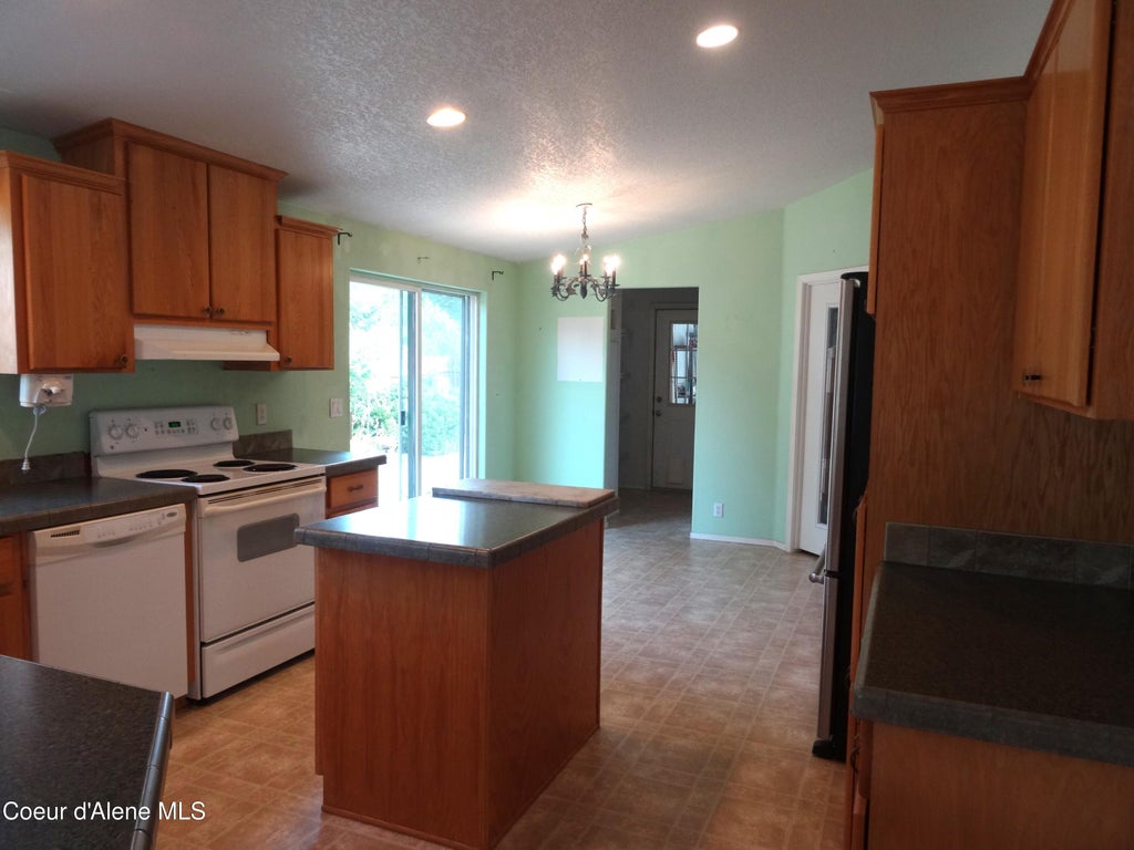 Photo of 44 Rue D Annie ST, Priest River, ID 83856 (MLS # 26-8655)