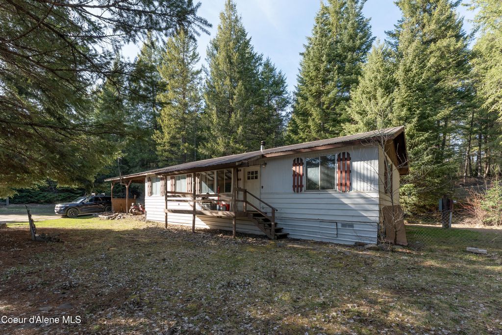 Photo of 150 Cherokee Trl, Priest River, ID 83856 (MLS # 26-2721)