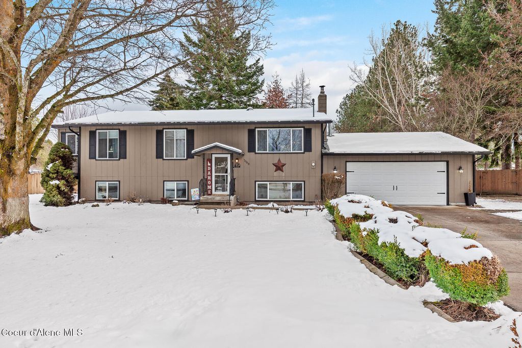 Photo of 7088 Colfax St, Dalton Gardens, ID 83815 (MLS # 26-341)