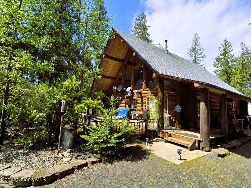 Photo of 68 Panorama, Lenore, ID 83541 (MLS # 25-4469)