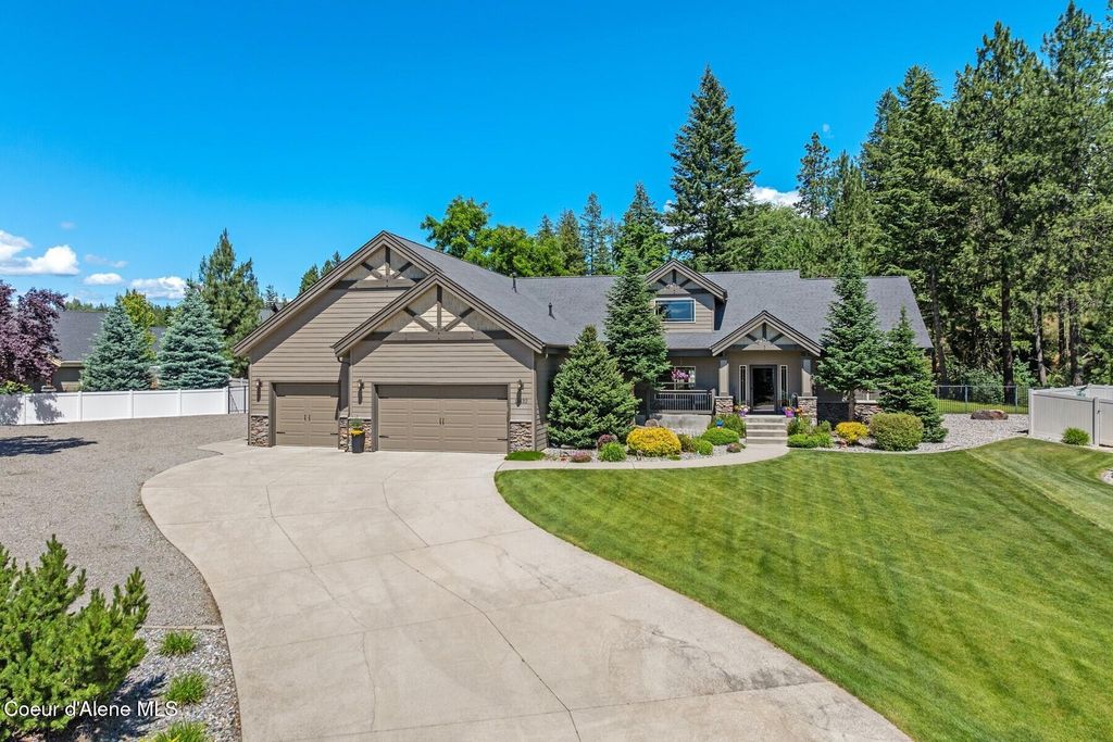 Photo of 11432 Cattle Dr, Hayden, ID 83835 (MLS # 26-6264)