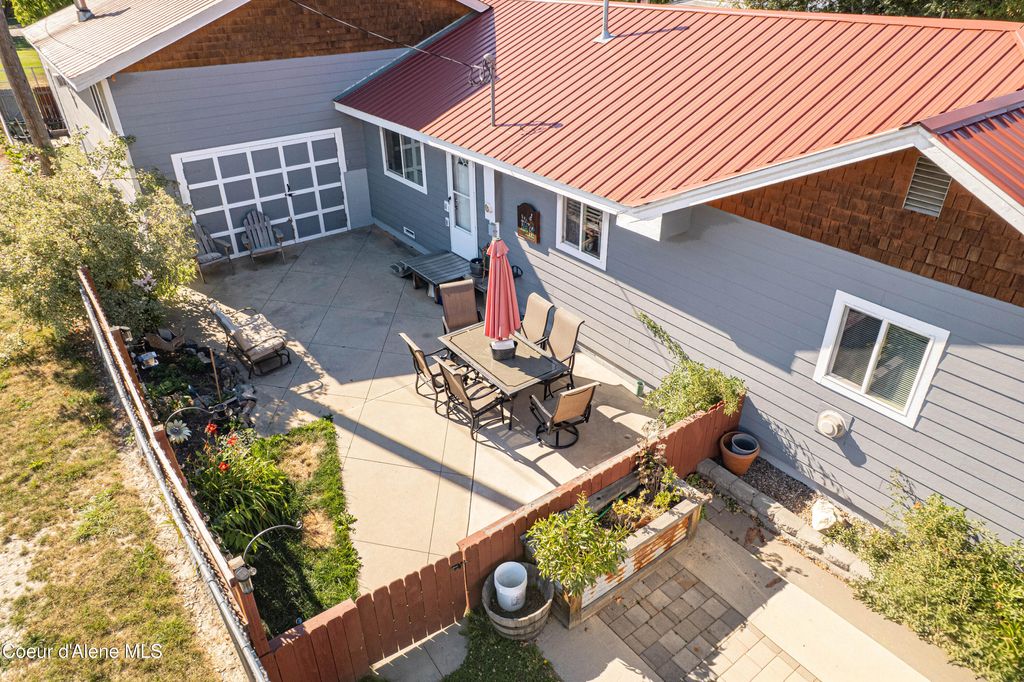 Photo of 436 Lavina Ave, Sandpoint, ID 83864 (MLS # 26-5191)