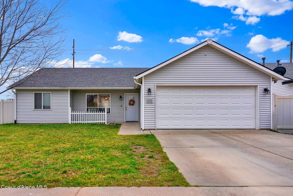 Photo of 2878 KNAPP Cir, Post Falls, ID 83854 (MLS # 25-11187)