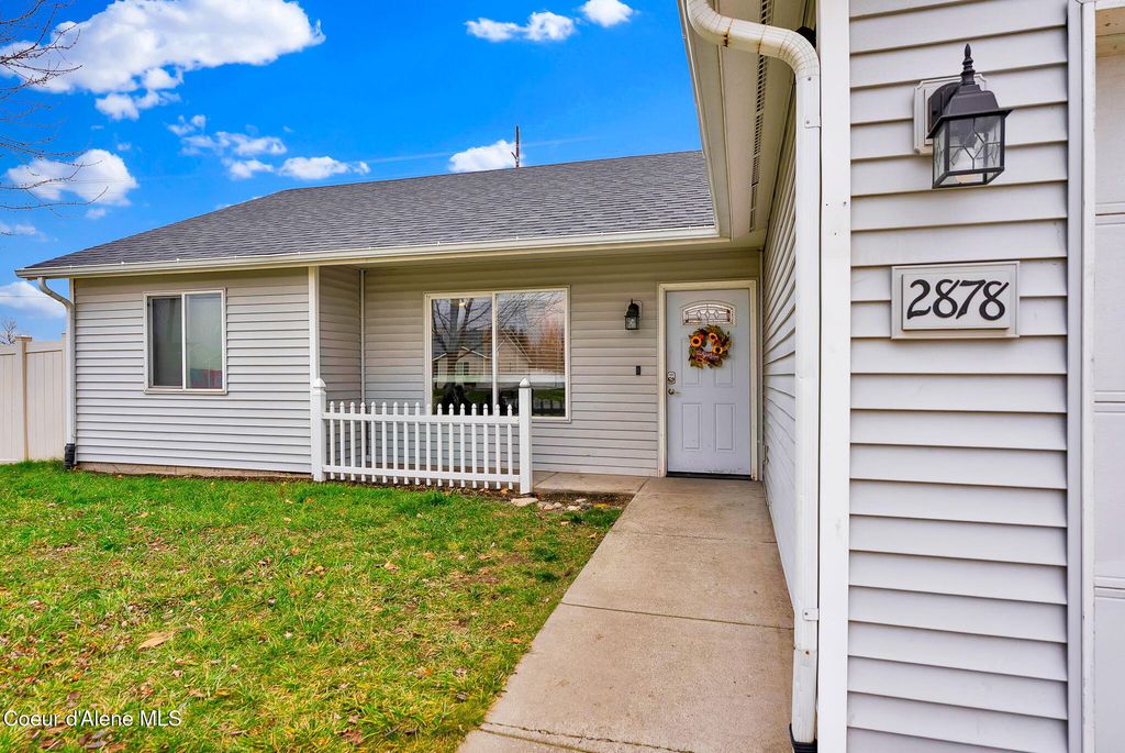 Photo of 2878 KNAPP Cir, Post Falls, ID 83854 (MLS # 25-11187)