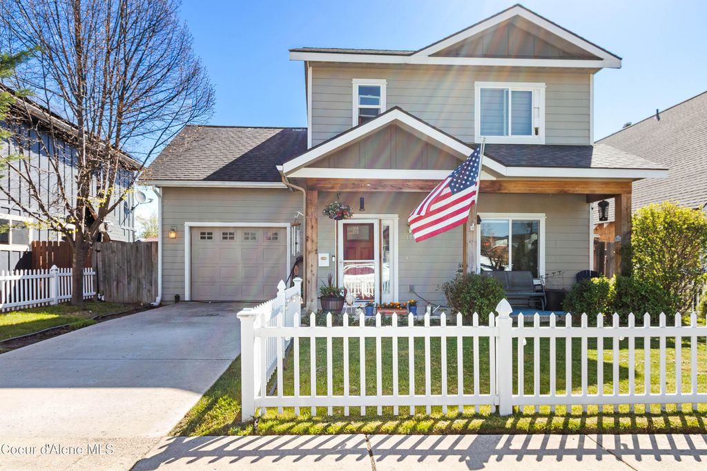 Photo of 425 Ella, Sandpoint, ID 83864 (MLS # 26-4306)