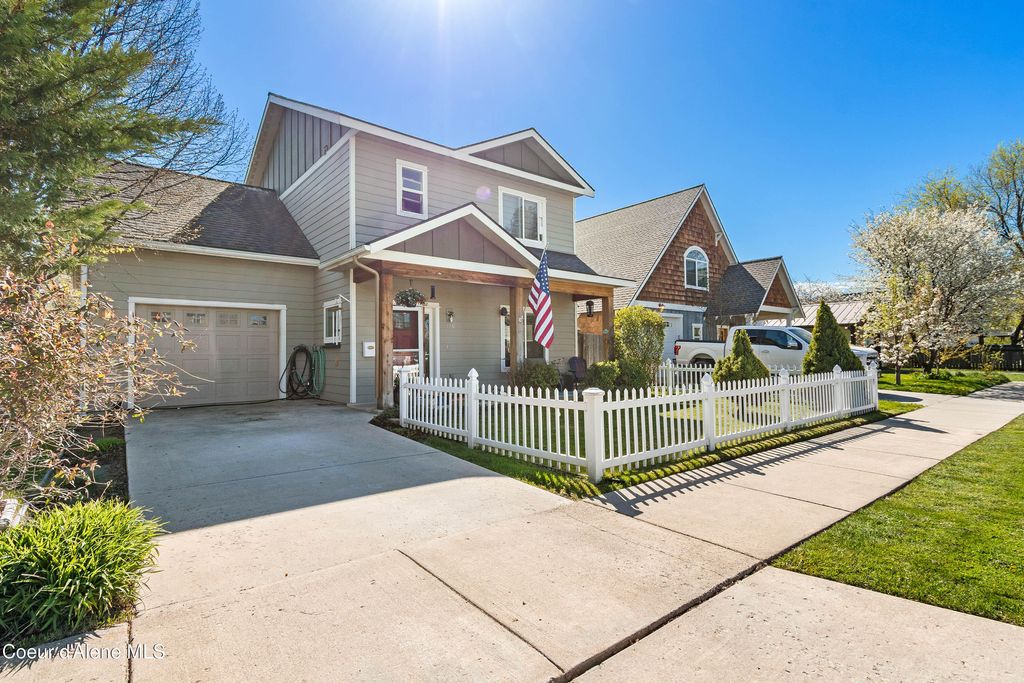 Photo of 425 Ella, Sandpoint, ID 83864 (MLS # 26-4306)