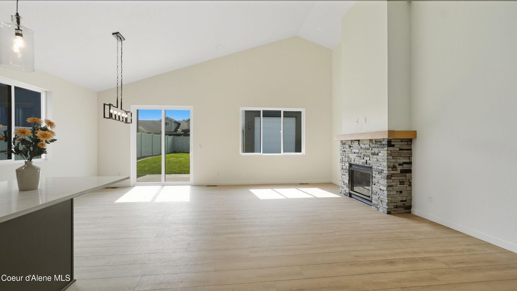 Photo of 6696 Portrush Dr, Rathdrum, ID 83858 (MLS # 26-965)