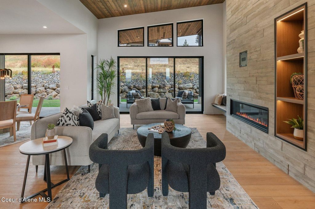 Photo of 15374 Chalone Dr, Coeur dAlene, ID 83814 (MLS # 26-3198)