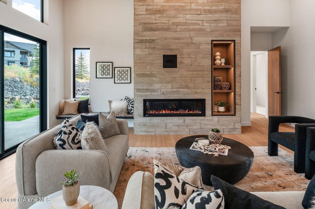 Photo of 15374 Chalone Dr, Coeur dAlene, ID 83814 (MLS # 26-3198)