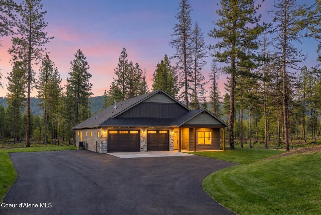 Photo of 53 WALLACE Ln, Blanchard, ID 83804 (MLS # 25-7133)