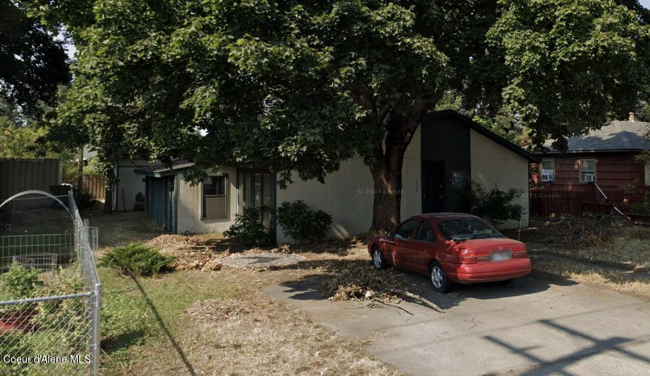 1039 N 15th St, Coeur d'Alene, Texas image 2