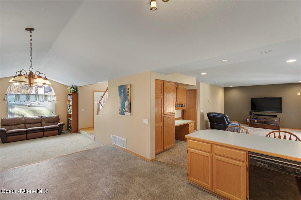 3089 E Lake Forest, Hayden Lake, Alaska image 17
