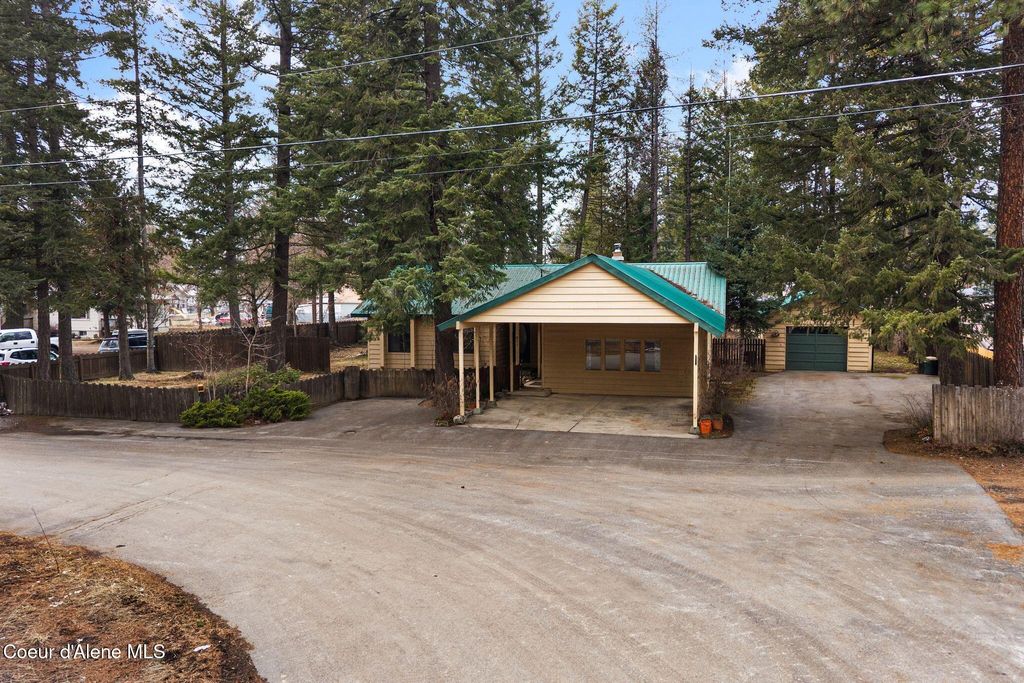 Photo of 430 1st St, Priest River, ID 83856 (MLS # 26-2334)