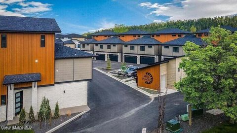 Photo of 4752 KONA Dr, Coeur dAlene, ID 83814 (MLS # 25-9695)