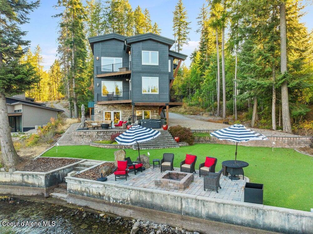 8817 Riverview
