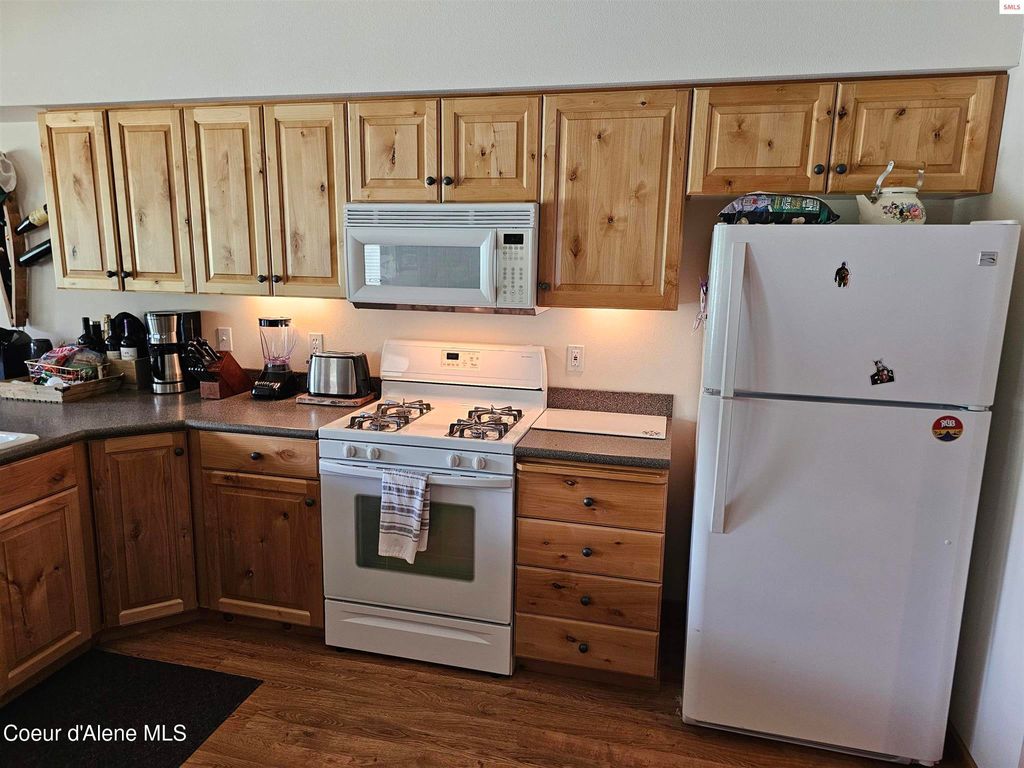 Photo of 107 Cornice Ct # 308, Sandpoint, ID 83864 (MLS # 26-431)