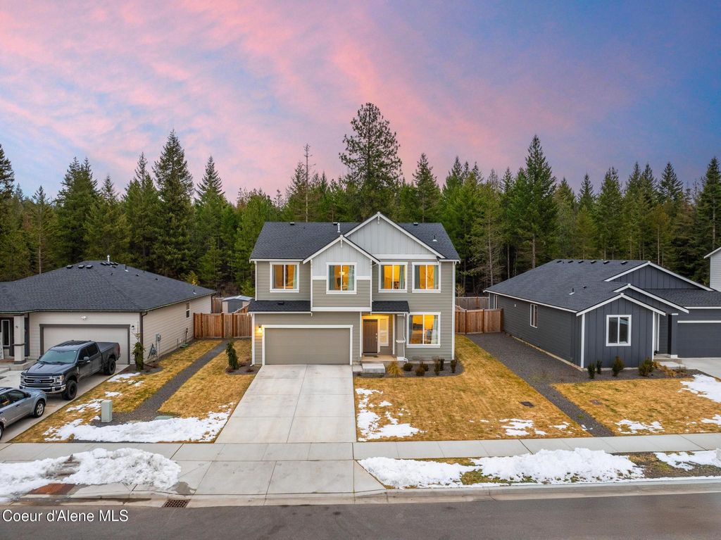 Photo of 815 Burdock Loop, Hayden, ID 83835 (MLS # 26-870)