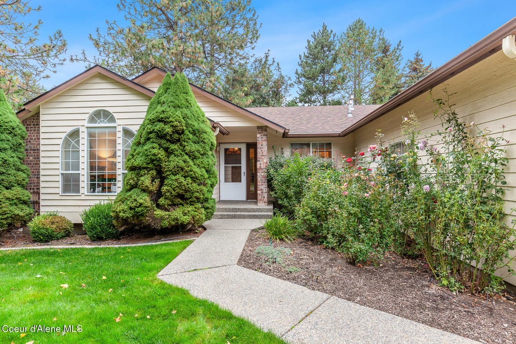 Photo of 2601 THOMAS HILL Hill, Coeur dAlene, ID 83815 (MLS # 26-9758)