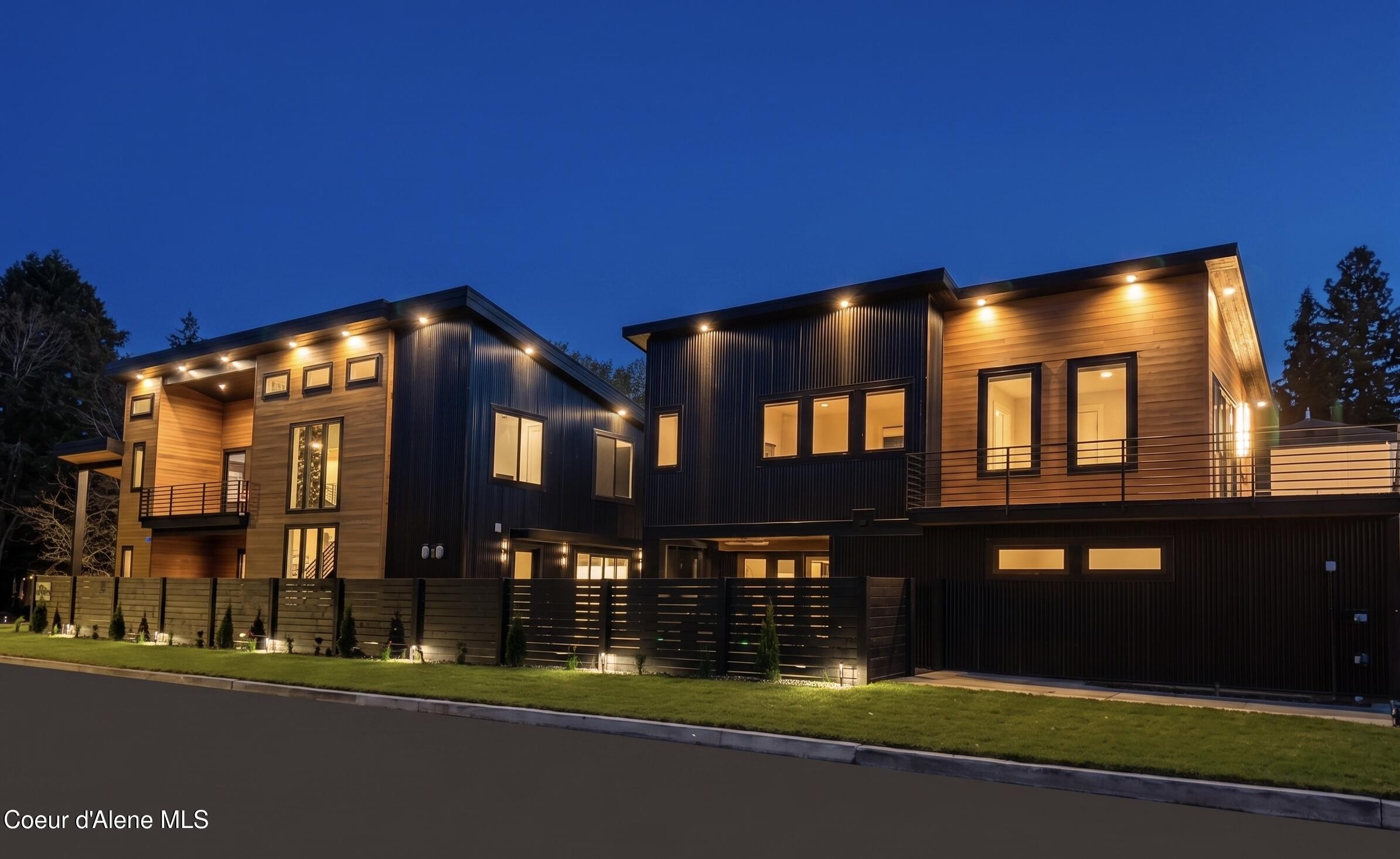 Photo 1 of 55 — 301 17TH, Coeur d'Alene, ID 83814