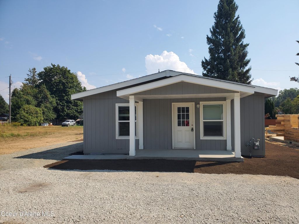 Photo of 230 Ash St, Ponderay, ID 83852 (MLS # 26-1046)