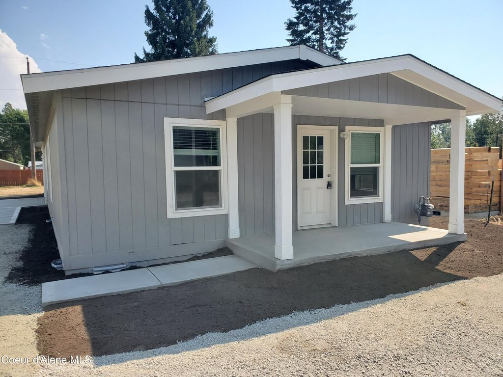 Photo of 230 Ash St, Ponderay, ID 83852 (MLS # 26-1046)