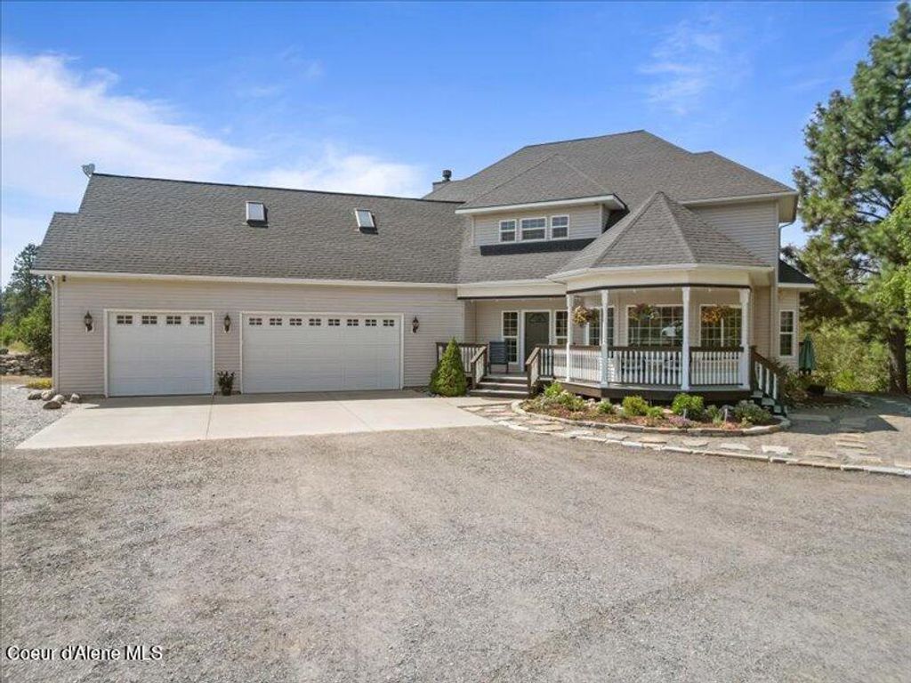 Photo of 632 RABBIT Trl, Post Falls, ID 83854 (MLS # 25-6678)