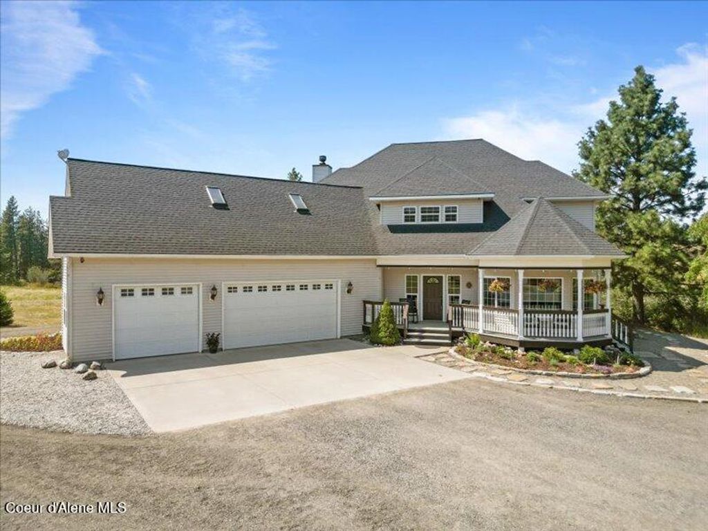 Photo of 632 RABBIT Trl, Post Falls, ID 83854 (MLS # 25-6678)