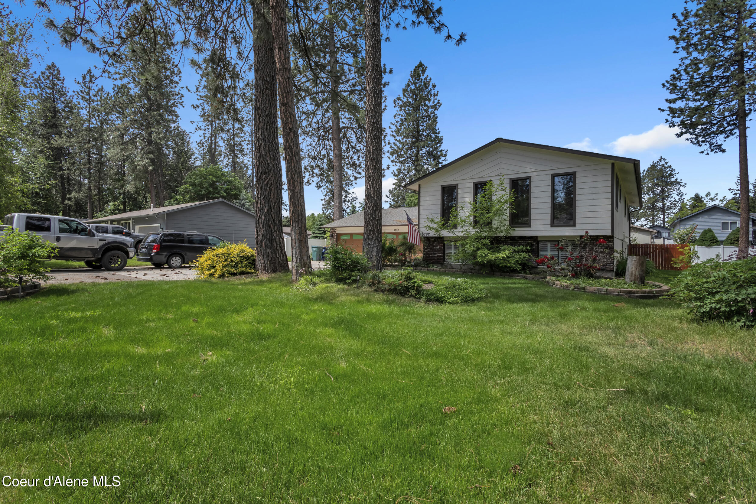 Photo 1 of 47 — 5792 Parkwood, Coeur d'Alene, ID 83815