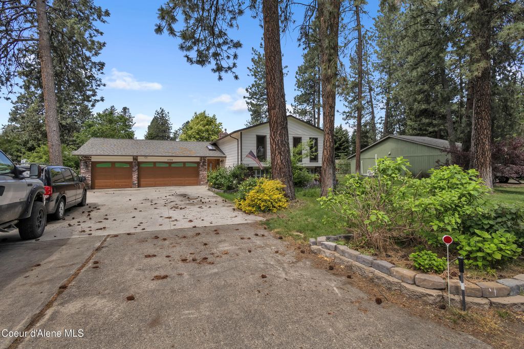 Photo of 5792 Parkwood CIR, Coeur dAlene, ID 83815 (MLS # 26-5872)