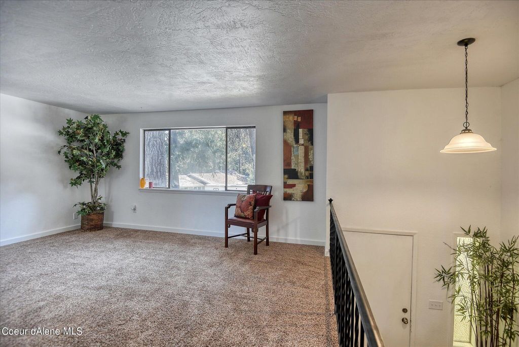Photo of 5419-5421 N Parkwood Ct, Coeur dAlene, ID 83815 (MLS # 24-10804)